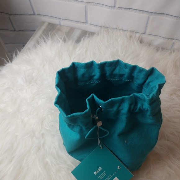 SOLD Micheal Kors Island Canvas Bag New Travel - Picture 6 of 7